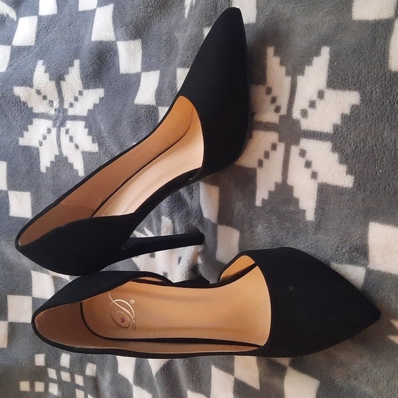 Delicious Shoes - Delicious Black Faux Suede Zoom Pointed Toe 4 Inch Stiletto Slip On Pumps Size 6